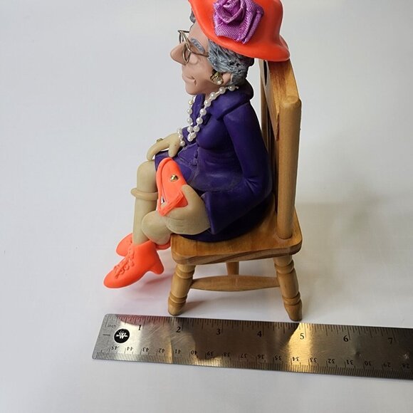 Diana Manning Limited Edition Shelf Sitter Old Church Lady Purple Dress Pearls - Picture 13 of 13